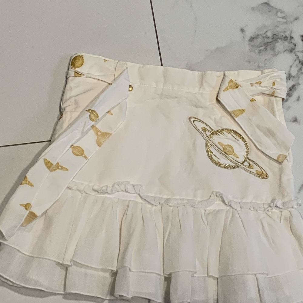 Girls set of white skirts